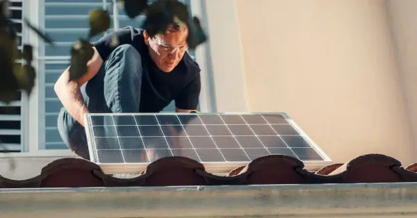 Instalacja PV do 150 kWp po zmianach w ustawie o OZE: zgłoszenie i zasady.
